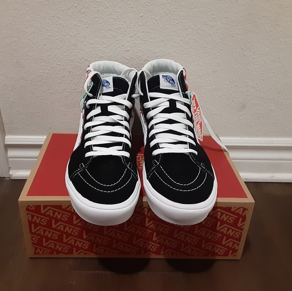 Vans - Picture 2 of 4